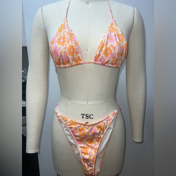 NWOT TRIANGL BIKINI - Picture 2 of 2